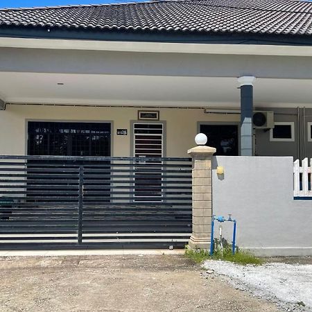 Nikmat Homestay Riyadh Kampong Tuan Mandak Екстериор снимка