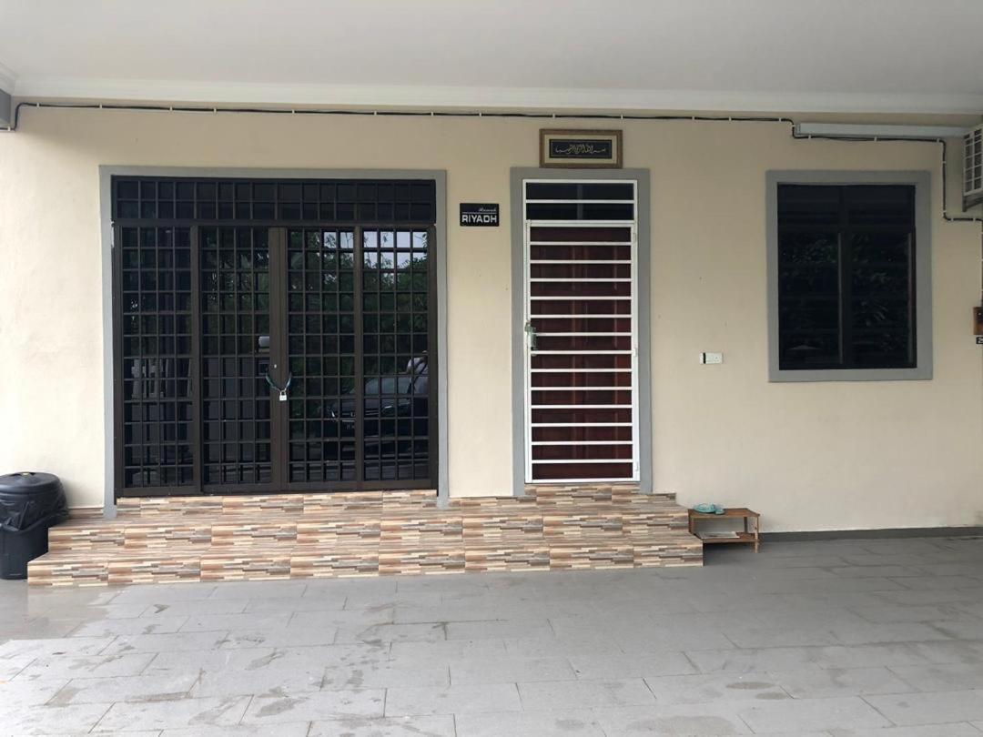Nikmat Homestay Riyadh Kampong Tuan Mandak Екстериор снимка