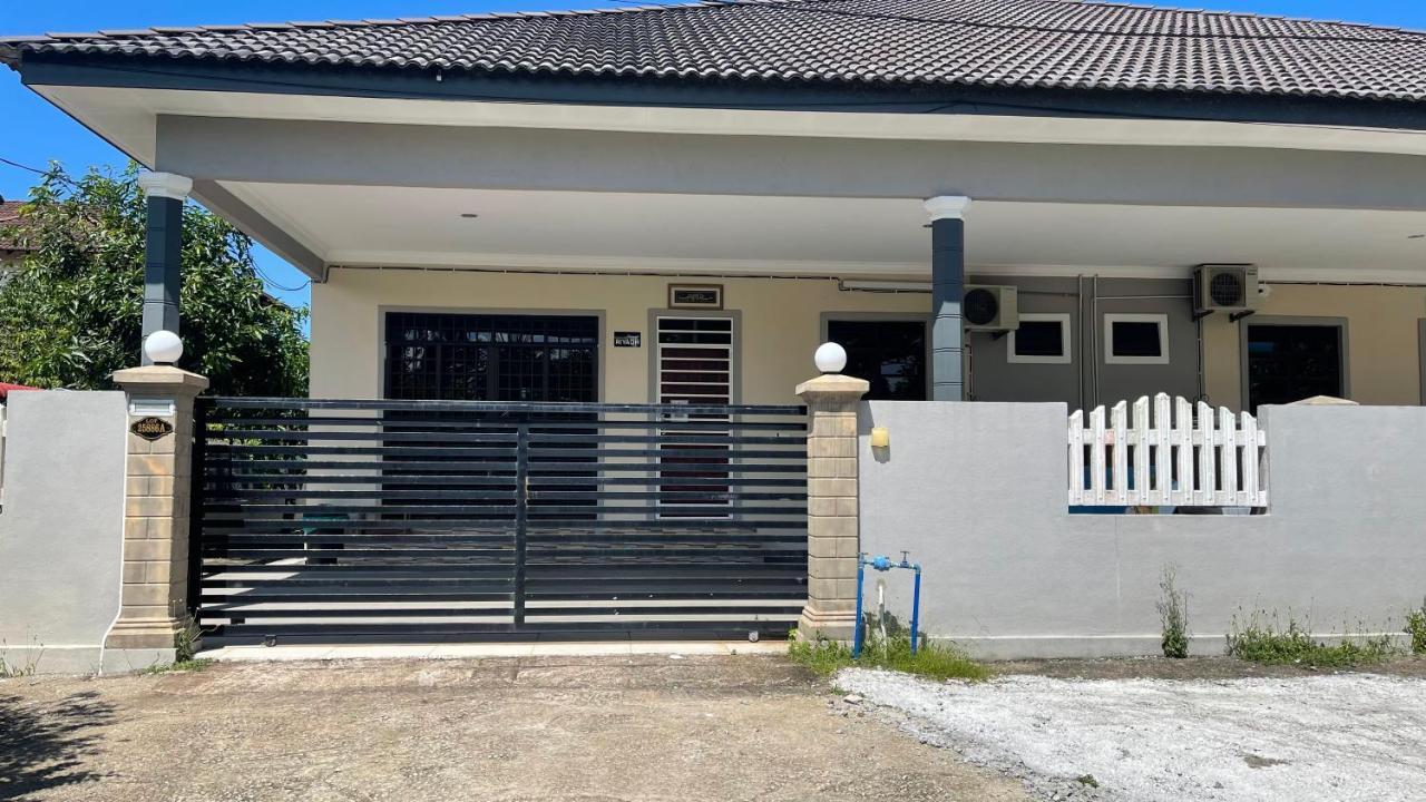 Nikmat Homestay Riyadh Kampong Tuan Mandak Екстериор снимка